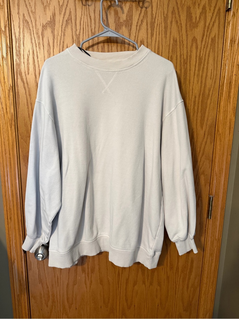 GAP Crewneck Sweatshirt in Light Gray